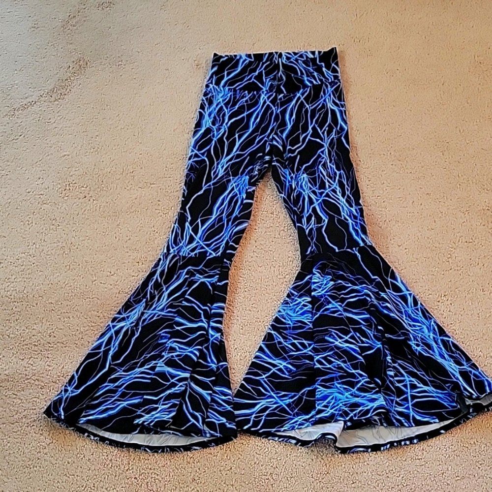 Coquetry lighting bolt flare pant